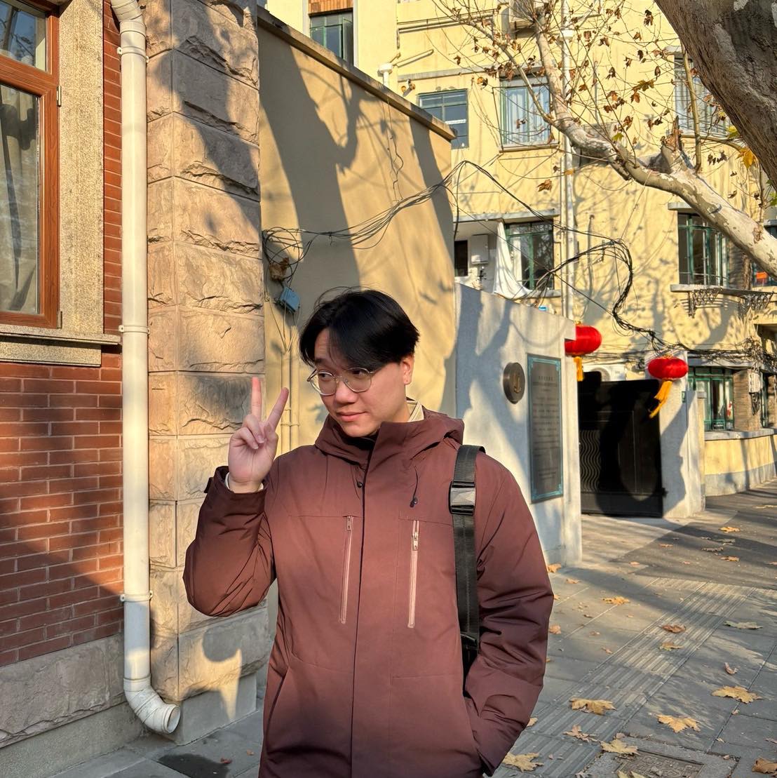 Portrait of Waris Damkham